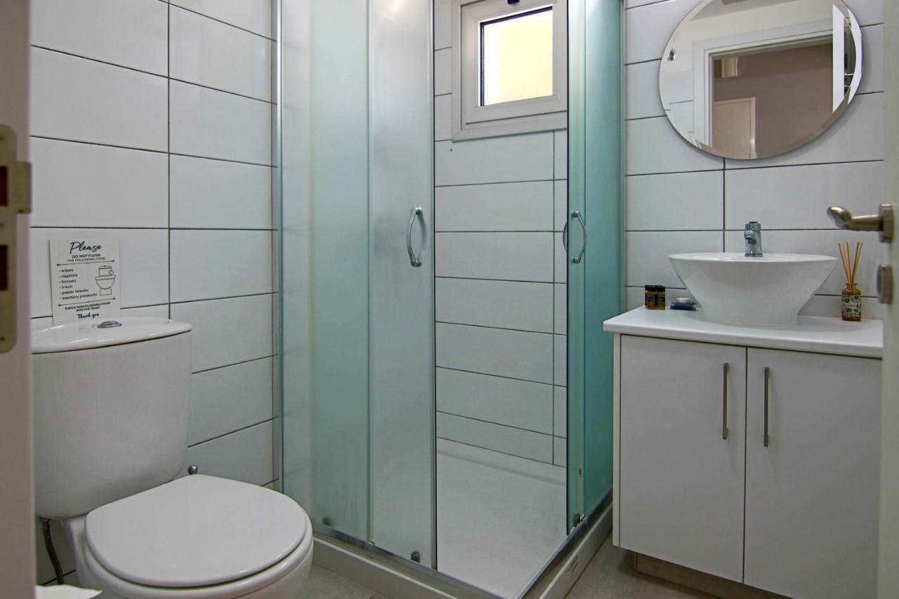 Phaedrus Living City View Fountain Court 08 *