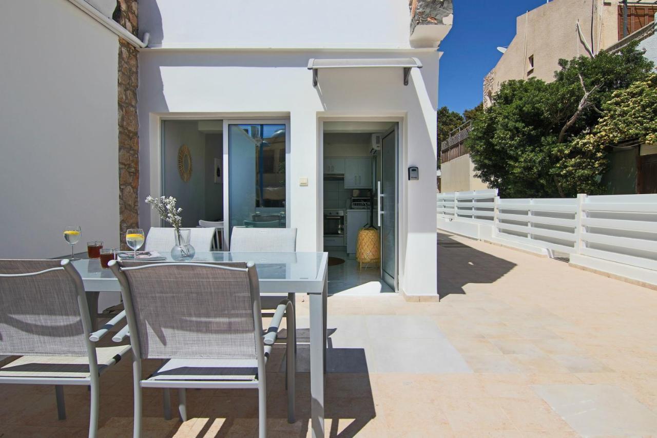 Phaedrus Living City View Fountain Court 08 Ajia Napa